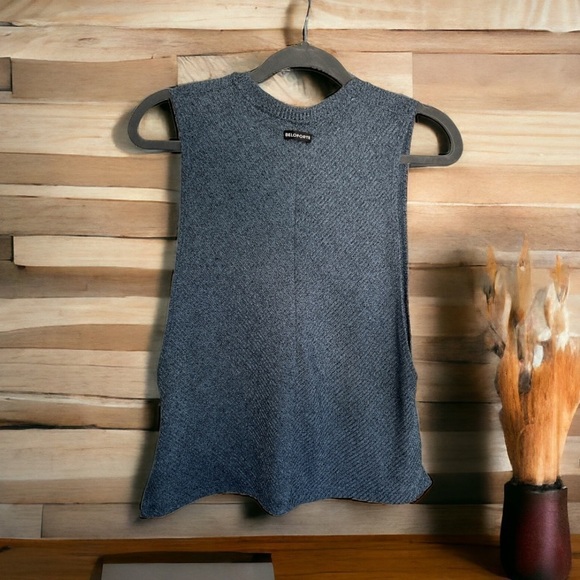 Beloforte OverSized Sleeveless Blouse | SIZE XS - Picture 2 of 8